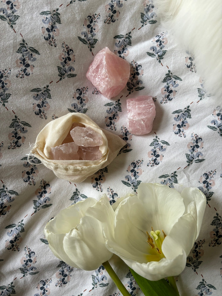 Raw rose quartz